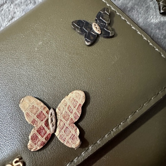 Michael Kors Butterfly Wallet on a chain - Picture 2 of 13